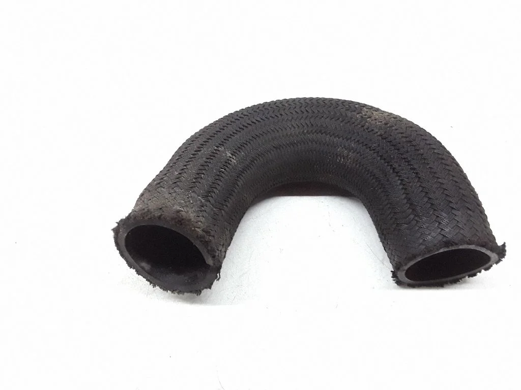Vahejahuti voolik (-ud)/ toru (-d) – KIA Carens I (1999-2006)