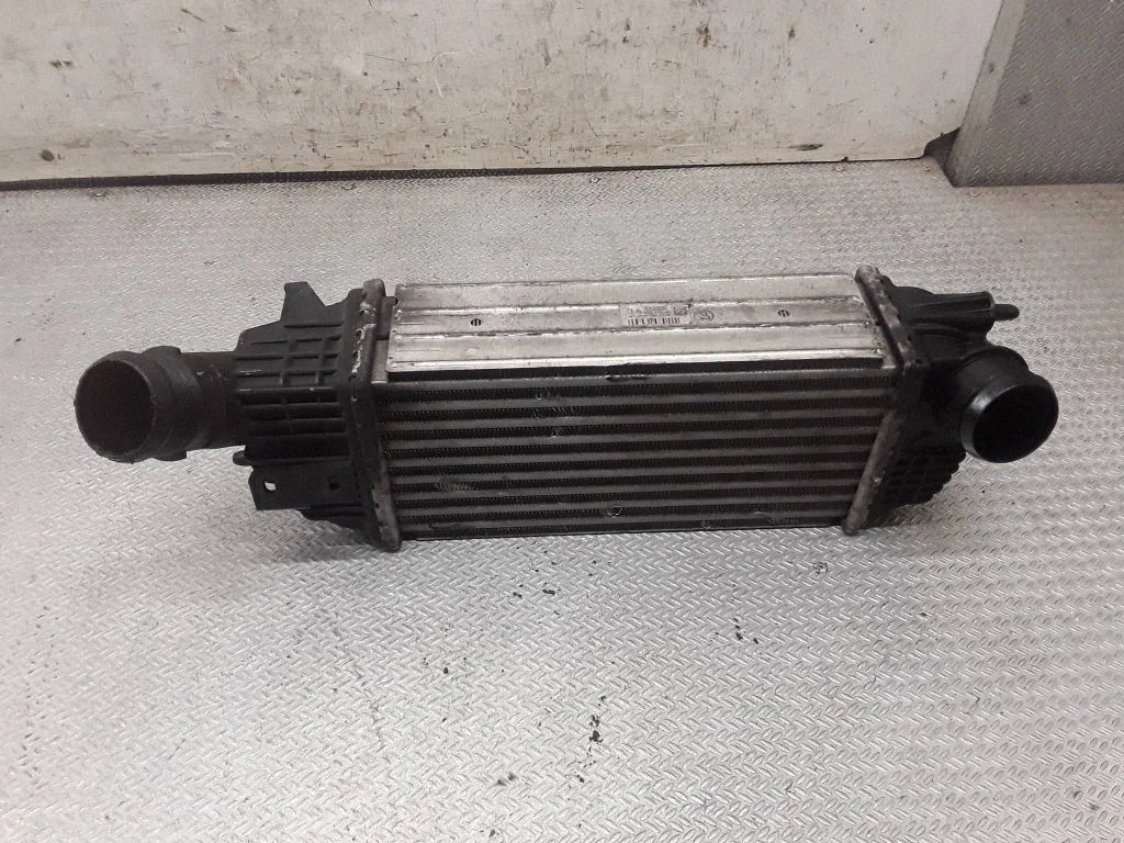 Vahejahuti radiaator – Citroen C5 (2008-2016)
