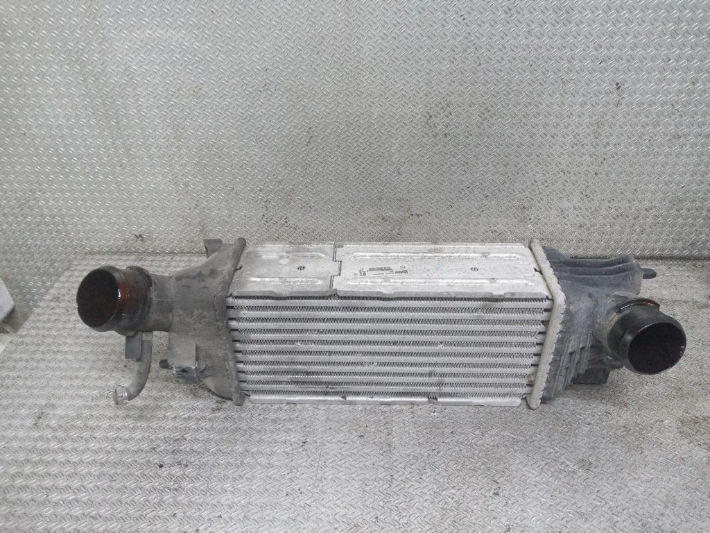Vahejahuti radiaator – Citroen C5 (2005-2008)
