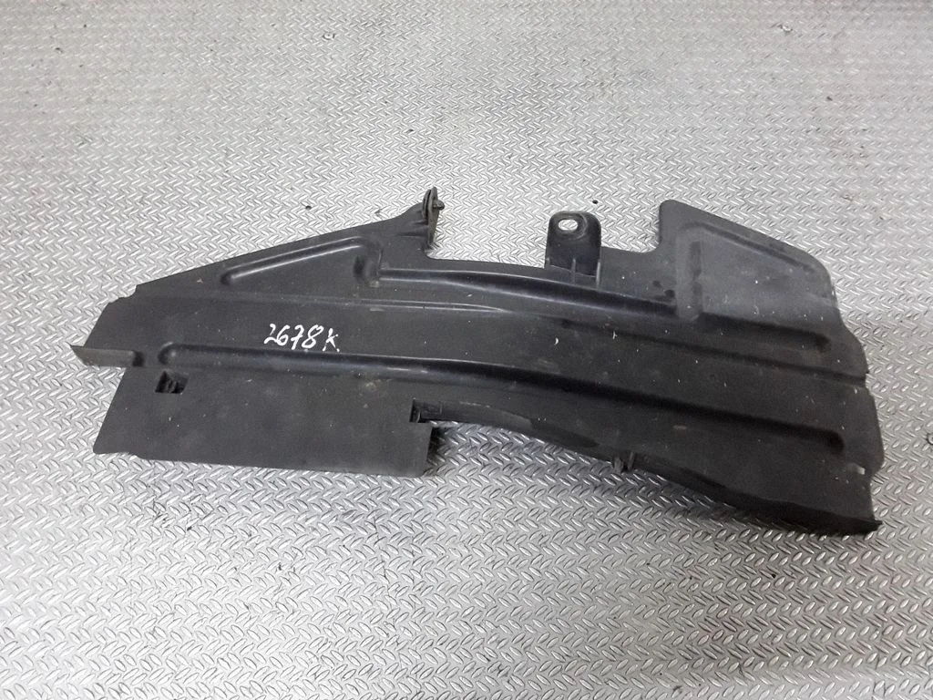 Intercooler air guide/duct channel – Toyota Avensis T250 (2003-2006)