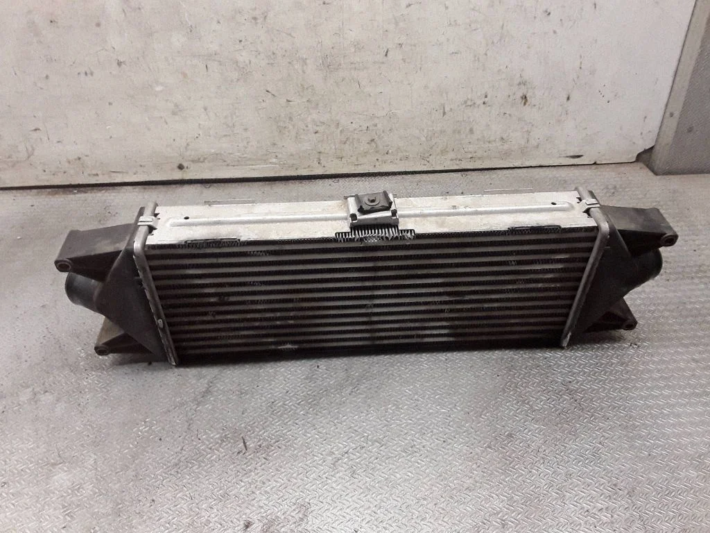 Starpdzesētāja (interkūlera) radiators – Iveco Daily 4th gen (2006-2011)