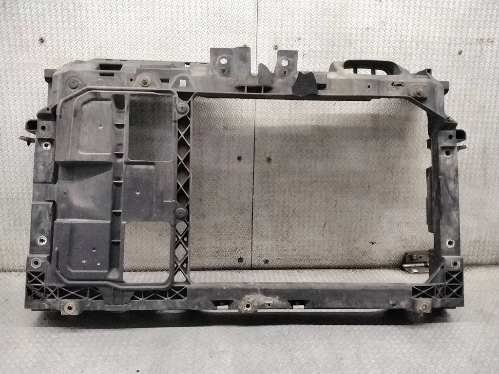 Radiatoru panelis D65153115