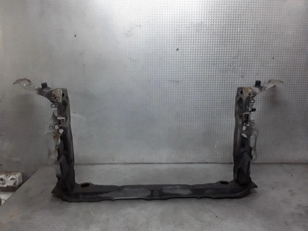 Radiator support slam panel – Lexus IS 220D-250-350 (2006-2013)