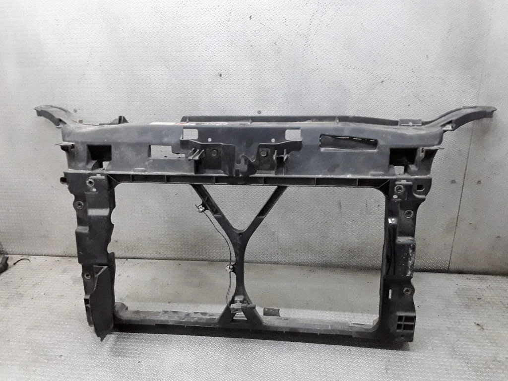 Radiatoru panelis – Mazda 5 (2005-2010)