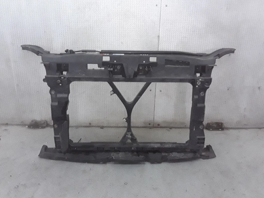 Radiatoru panelis – Mazda 5 (2005-2010)