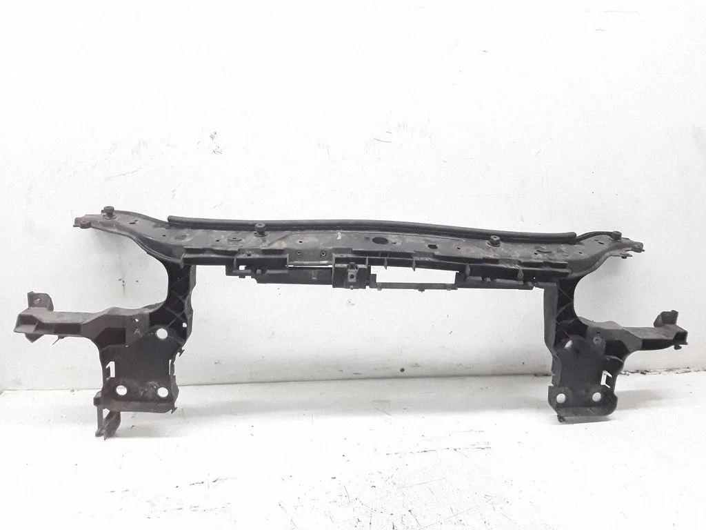 Radiator support slam panel – Renault Megane II (2002-2005)