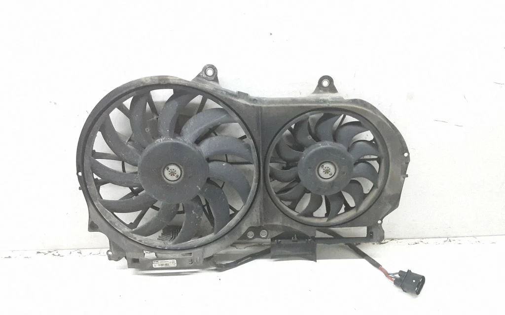 Ventilaatorite komplekt – Audi A4 S4 B6 8E 8H (2001-2005)