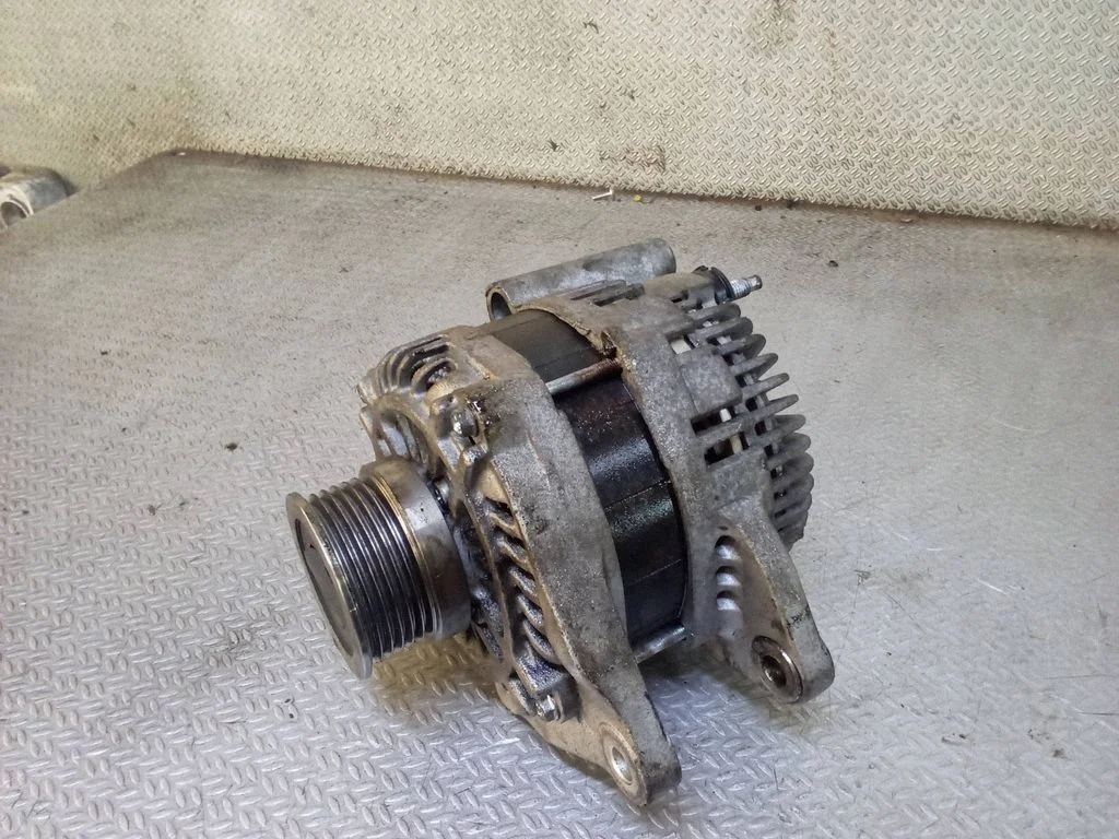 Generator/alternator – Mitsubishi Outlander (2007-2012)