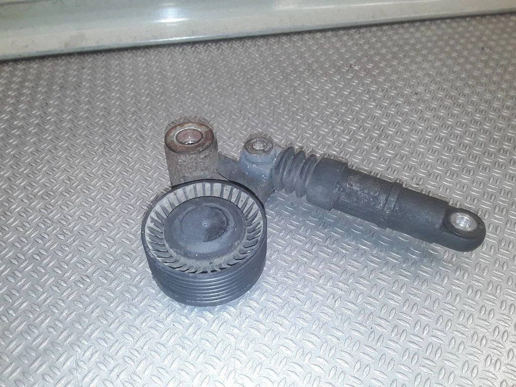 Generator/alternator belt tensioner – Porsche Cayenne (9PA) (2002-2010)