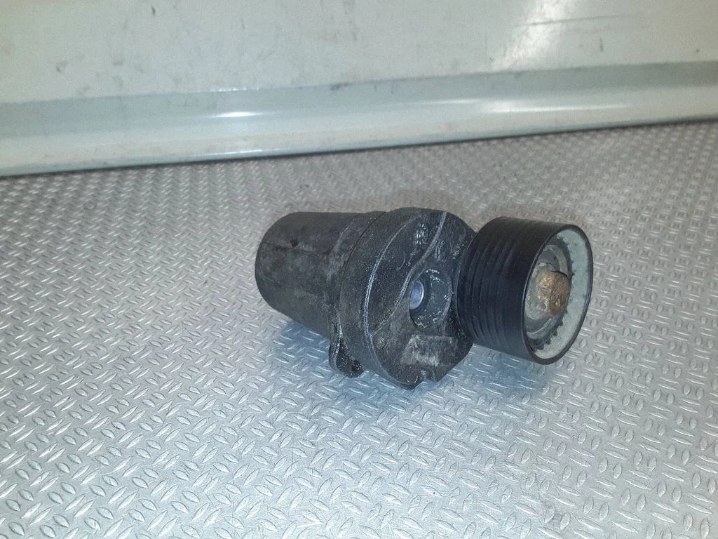 Generator/alternator belt tensioner – BMW 1 Series E81 E87 (2004-2011)