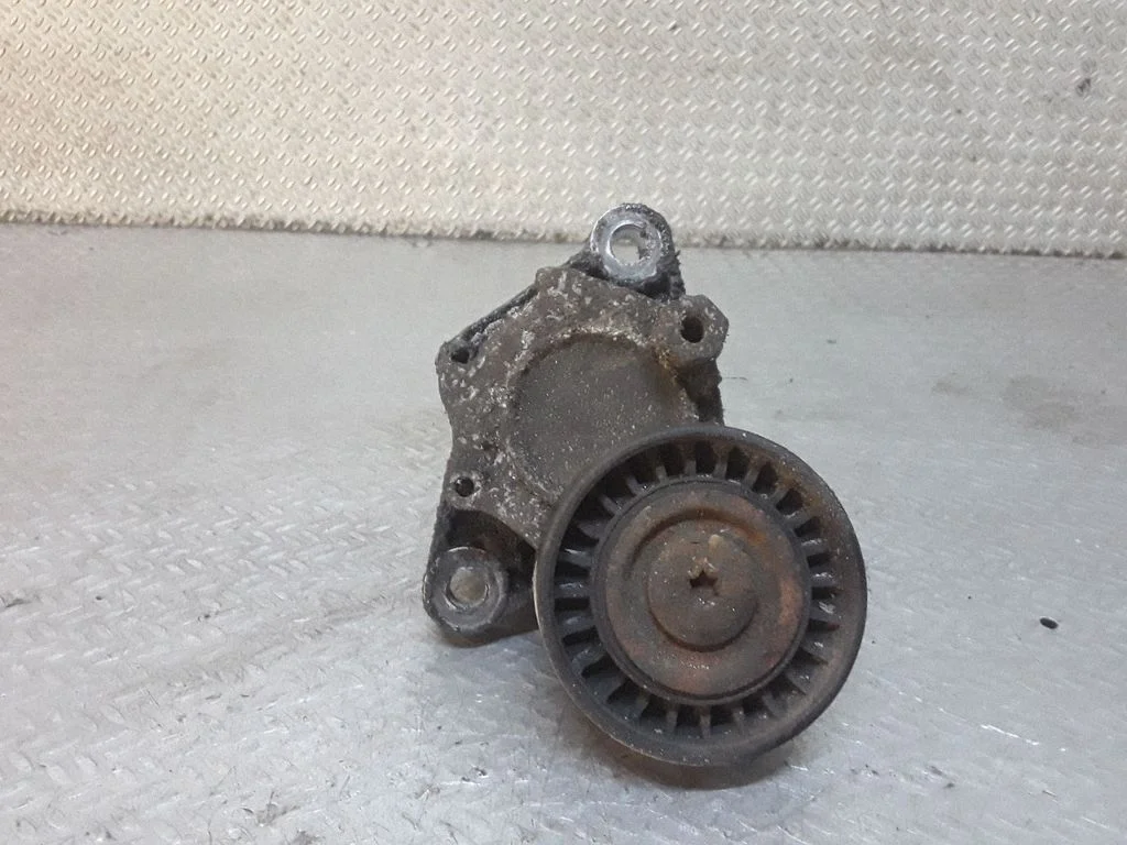 Generator/alternator belt tensioner – Hyundai i30 (2007-2012)
