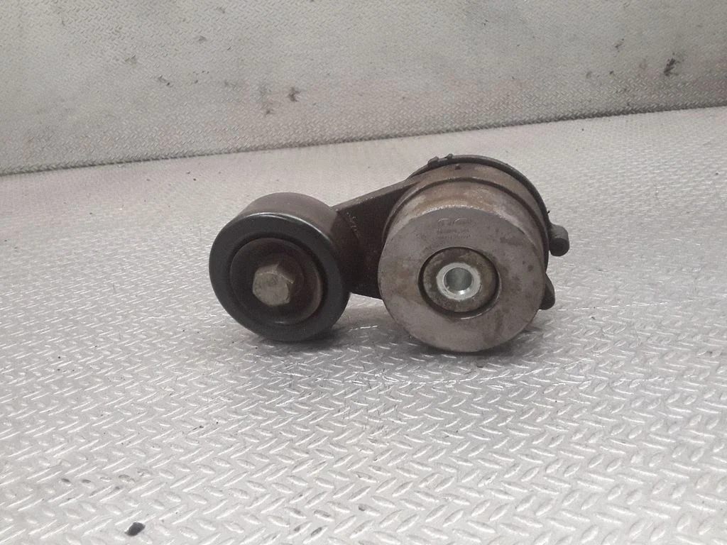 Generator/alternator belt tensioner 252812F000