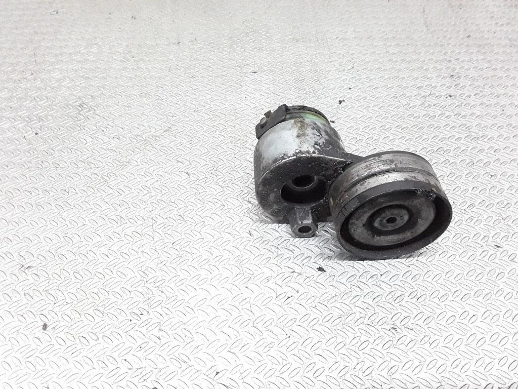 Generator/alternator belt tensioner – Opel Vivaro (2001-2014)