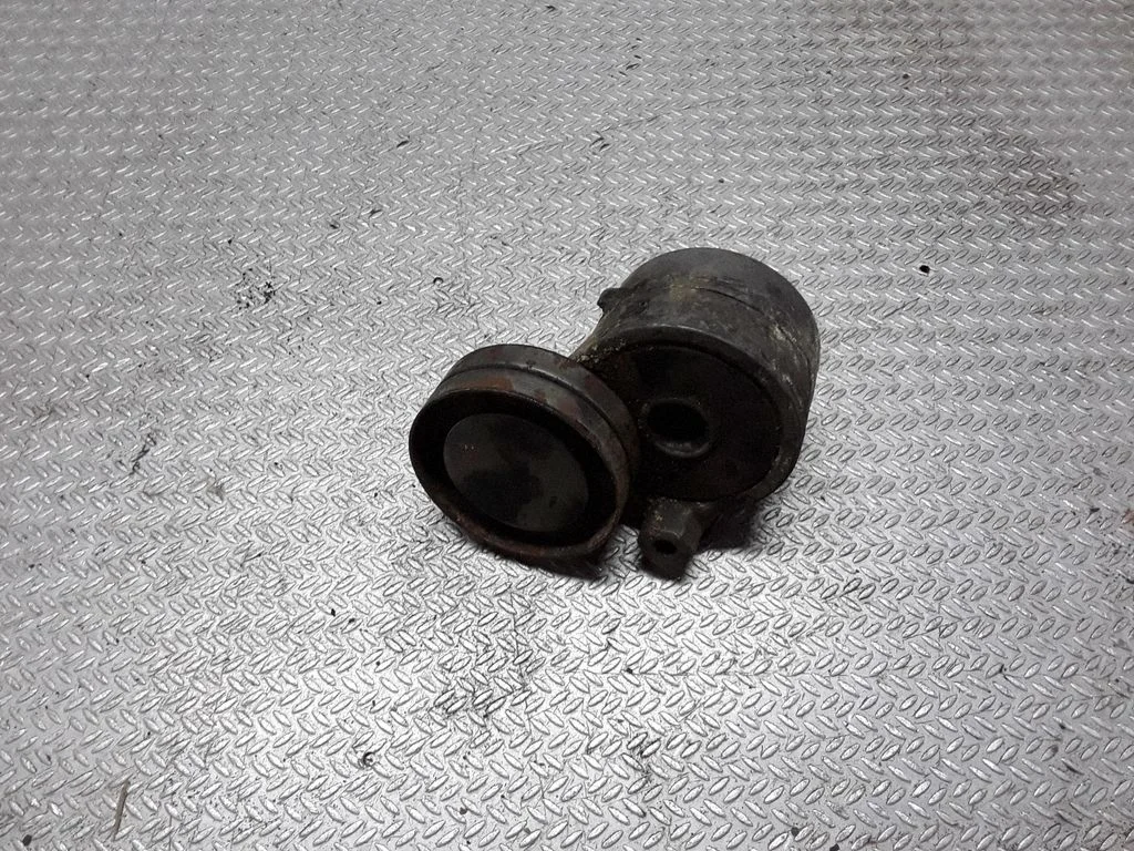 Napinacz paska – Audi A8 S8 D2 4D (1994-2002)