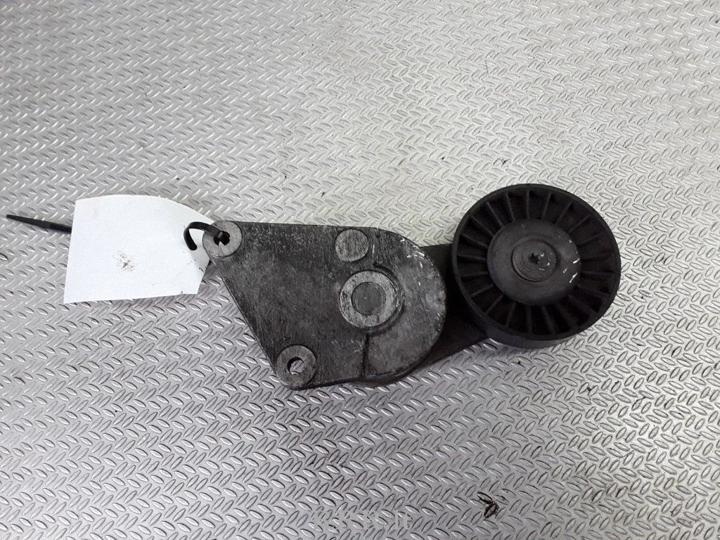 Napinacz paska – Volkswagen Touareg I (2002-2010)