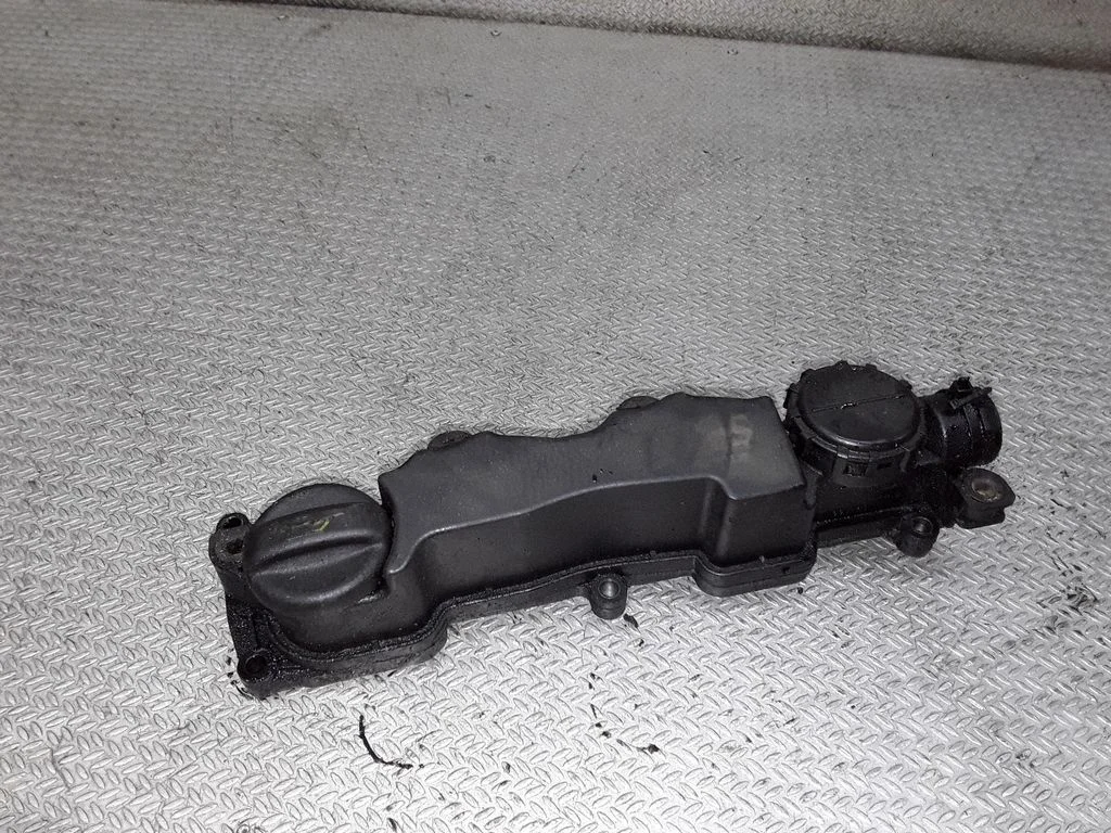 Rocker cam cover – Citroen C4 I (2004-2010)