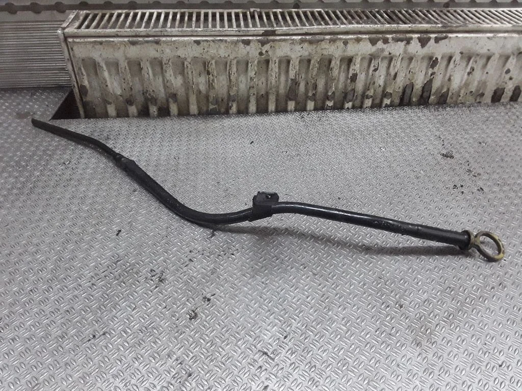 Oil level dip stick – Opel Vectra C (2002-2005)