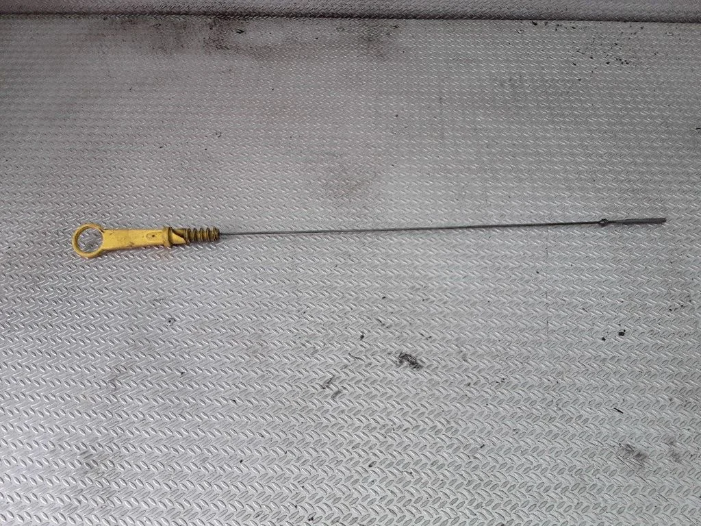 Oil level dip stick – Ford Focus C-MAX (2003-2010)