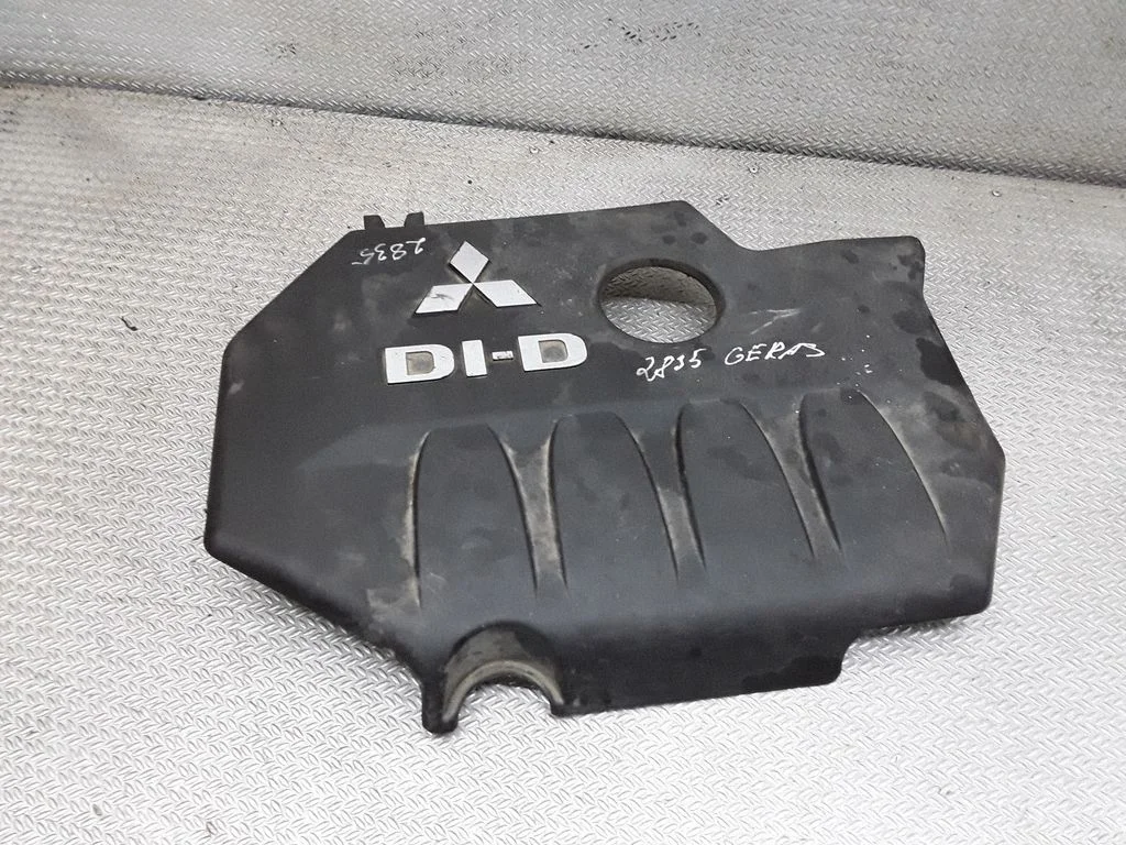 Dzinēja pārsegs (apdare) – Mitsubishi Grandis (2003-2011)