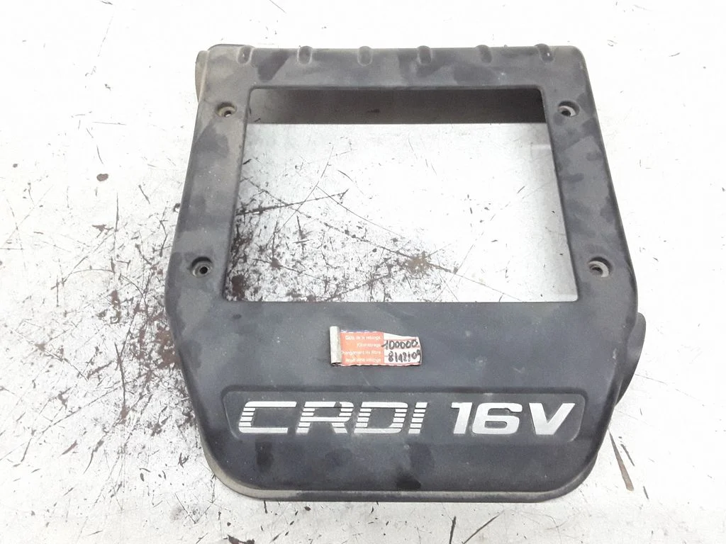 Engine cover (trim) – KIA Carens I (1999-2006)