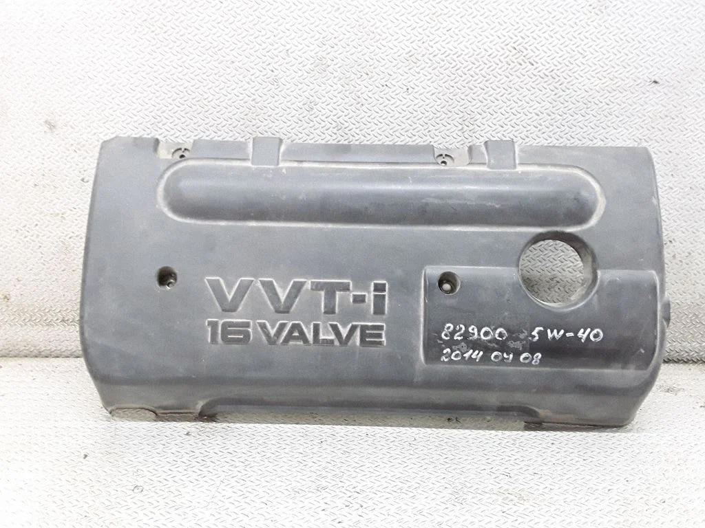 Engine cover (trim) 112120D040 – Pontiac Vibe (2003-2008)