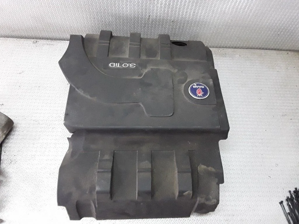 Engine cover (trim) – Saab 9-5 (1998-2005)