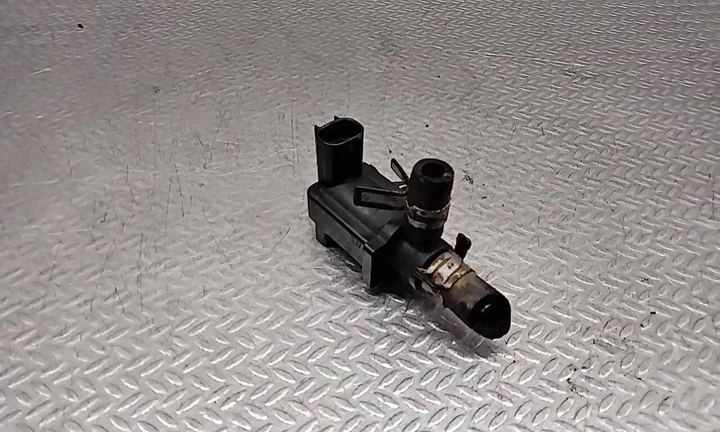Turbo solenoid valve 90910WC001