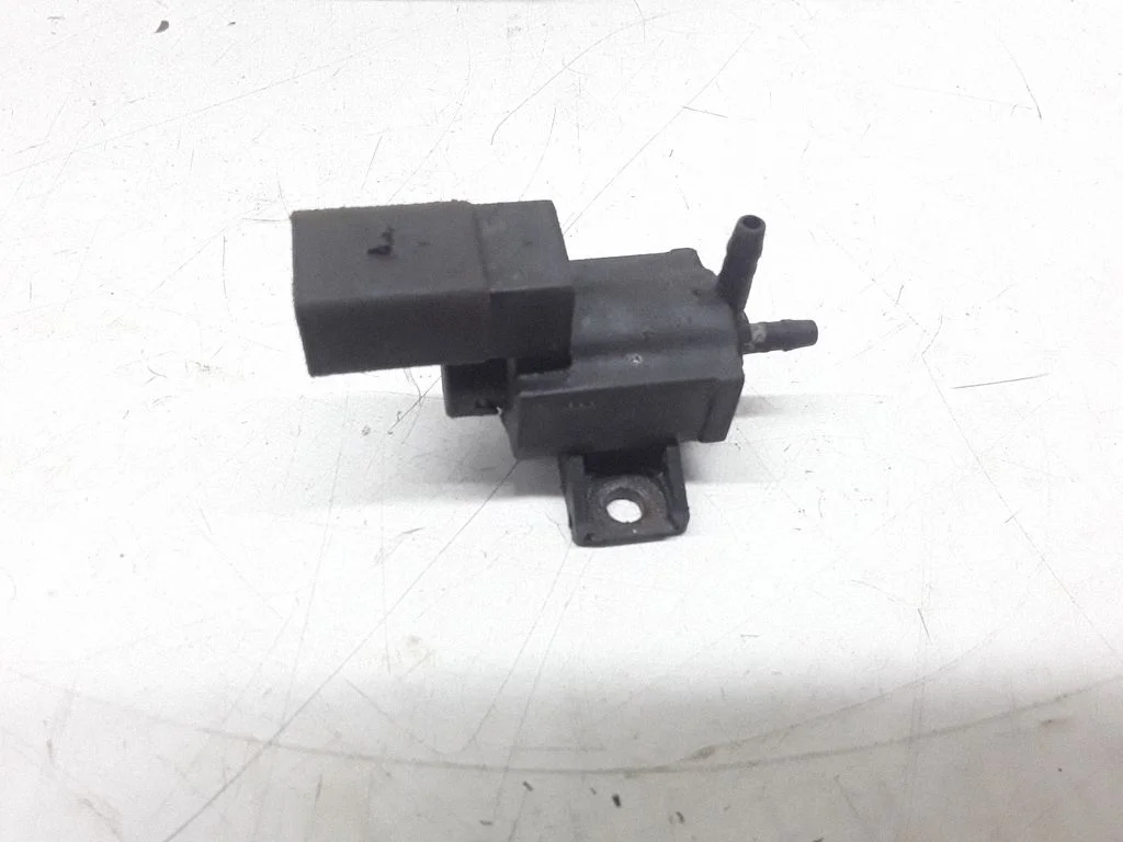 Turbo solenoid valve – Volkswagen Phaeton (2002-2016)