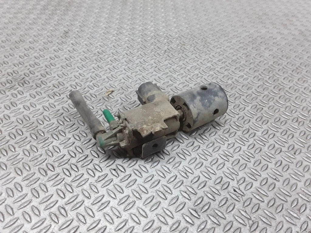 Turbo solenoīda vārsts – Toyota Hilux (N80, N90, N100, N110) (1988-1997)