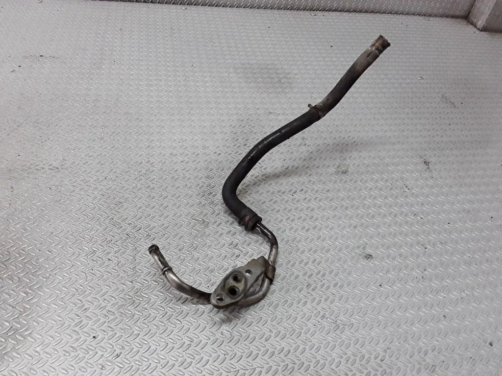 Coolant pipe/hose – Toyota Avensis T220 (2000-2003)