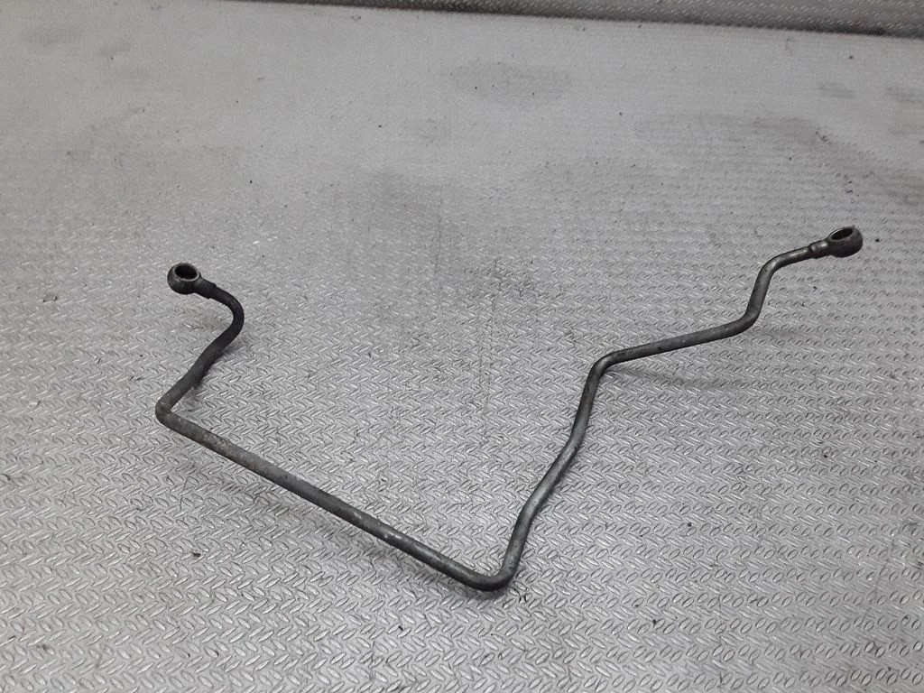 Coolant pipe/hose