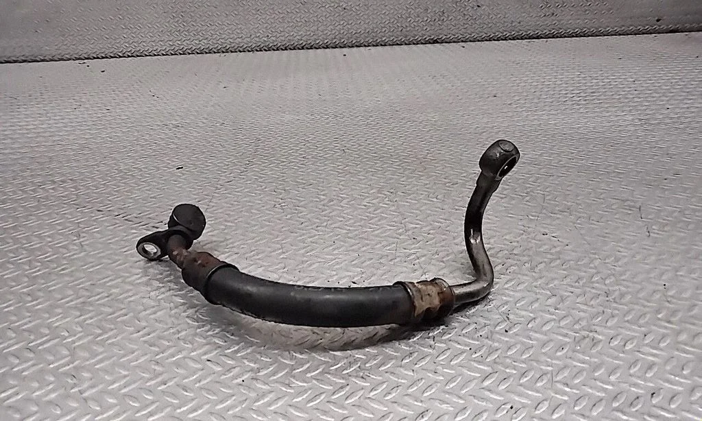 Turbīnas eļļošanas caurulīte(-s)/šļūtene(-s) – BMW 1. sērija E81 E87 (2004-2011)