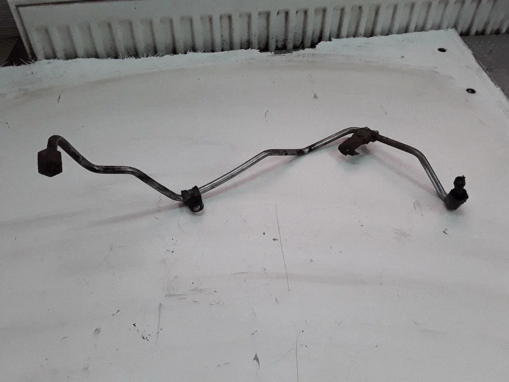 Turbo turbocharger oiling pipe/hose – Skoda Roomster (5J) (2006-2015)