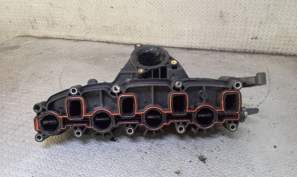 Intake manifold – Seat Exeo (3R) (2008-2013)