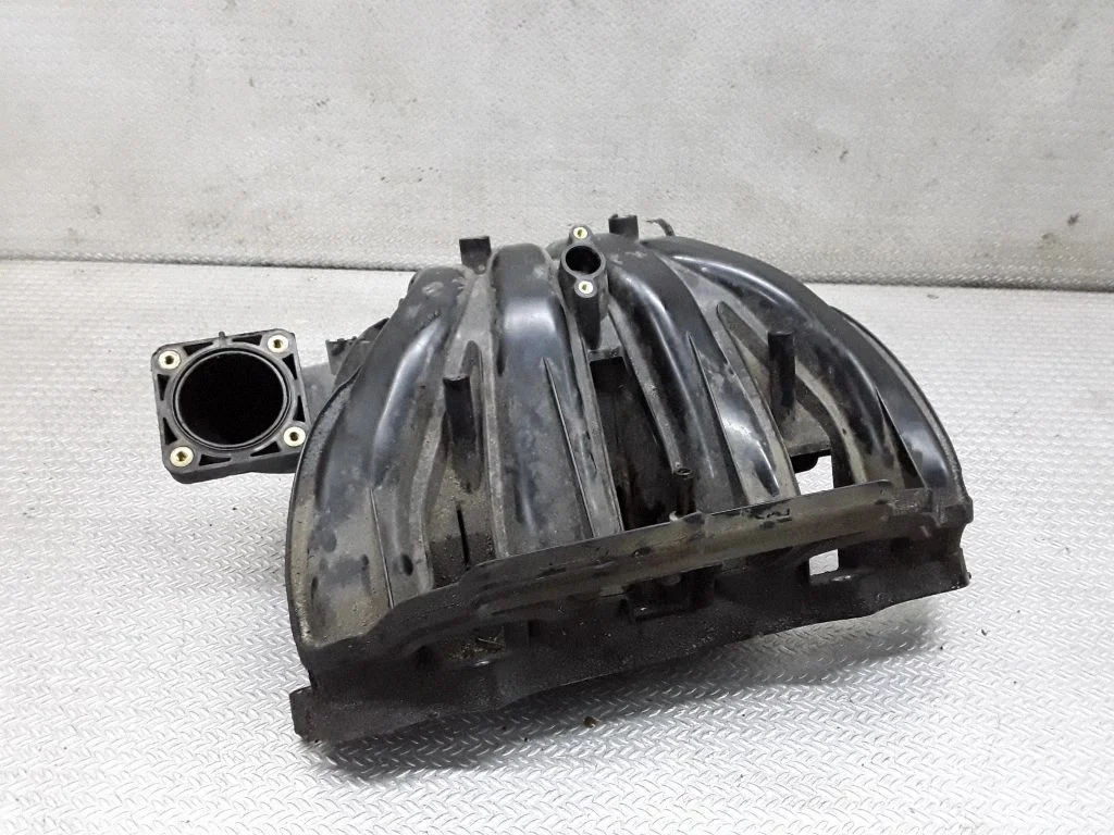 Intake manifold – Suzuki Grand Vitara II (2006-2016)