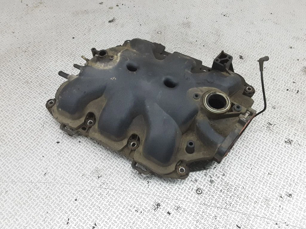 Intake manifold – Chrysler Grand Voyager III (1995-2000)