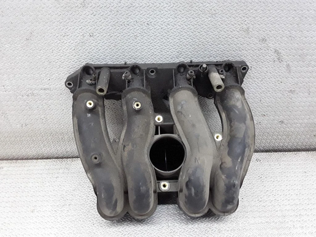 Intake manifold – Mercedes-Benz ML-Class W163 (1997-2005)