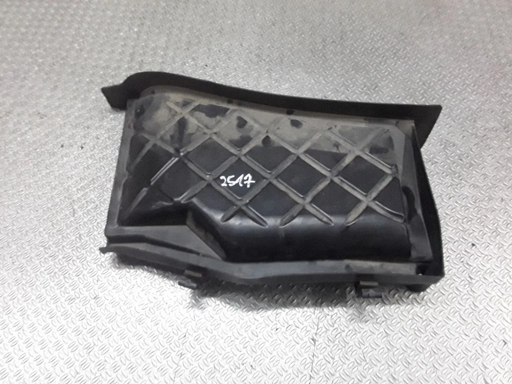 Pokrywa obudowy filtra powietrza – Audi A4 S4 B6 8E 8H (2001-2005)