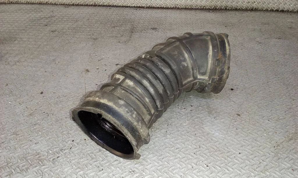 Air intake duct part – Chevrolet Orlando (2011-)