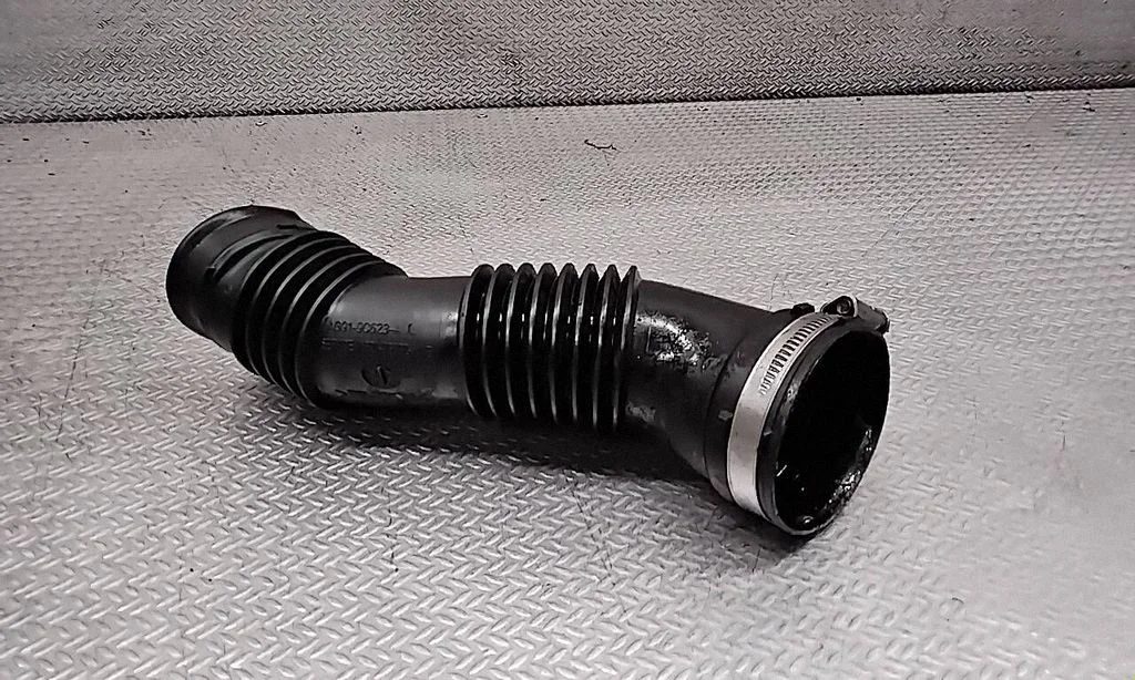 Air intake duct part – Ford S-MAX (2006-2015)
