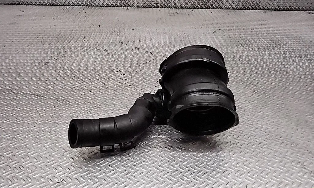 Air intake duct part – Chevrolet Orlando (2011-)