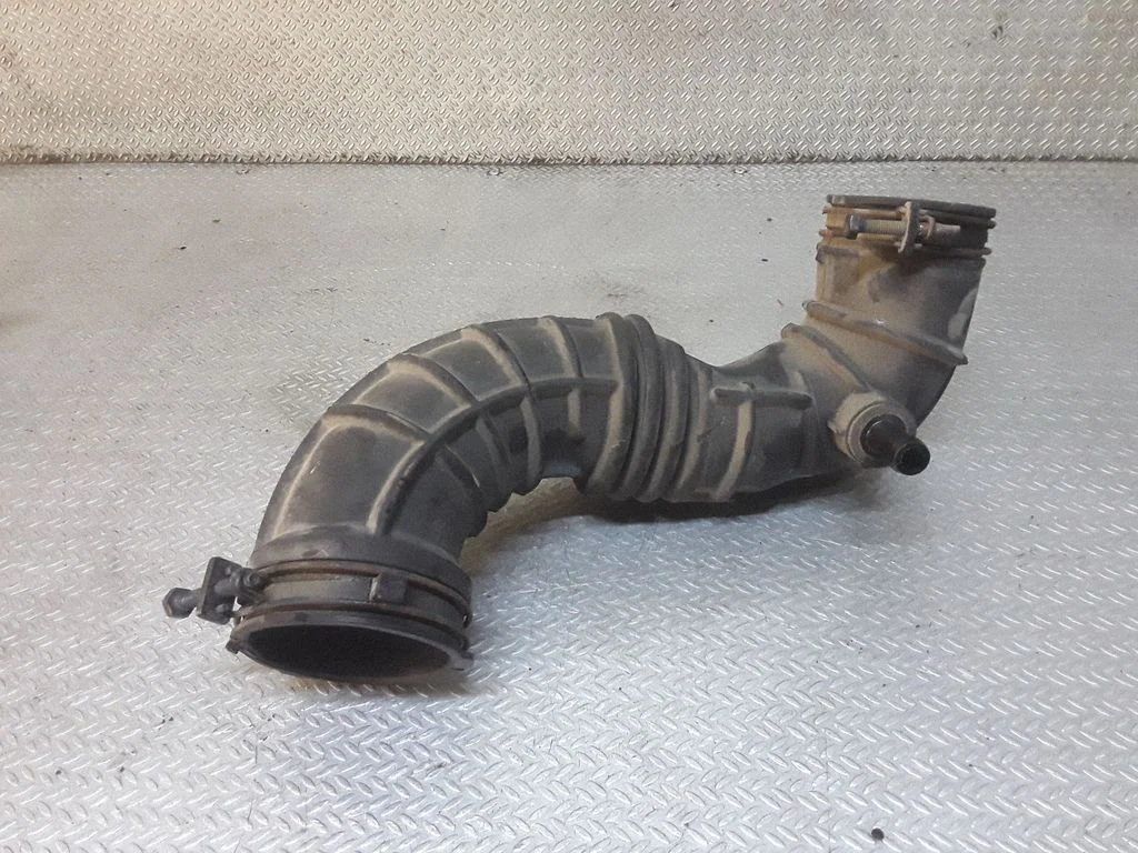 Air intake duct part – Hyundai i30 (2007-2012)