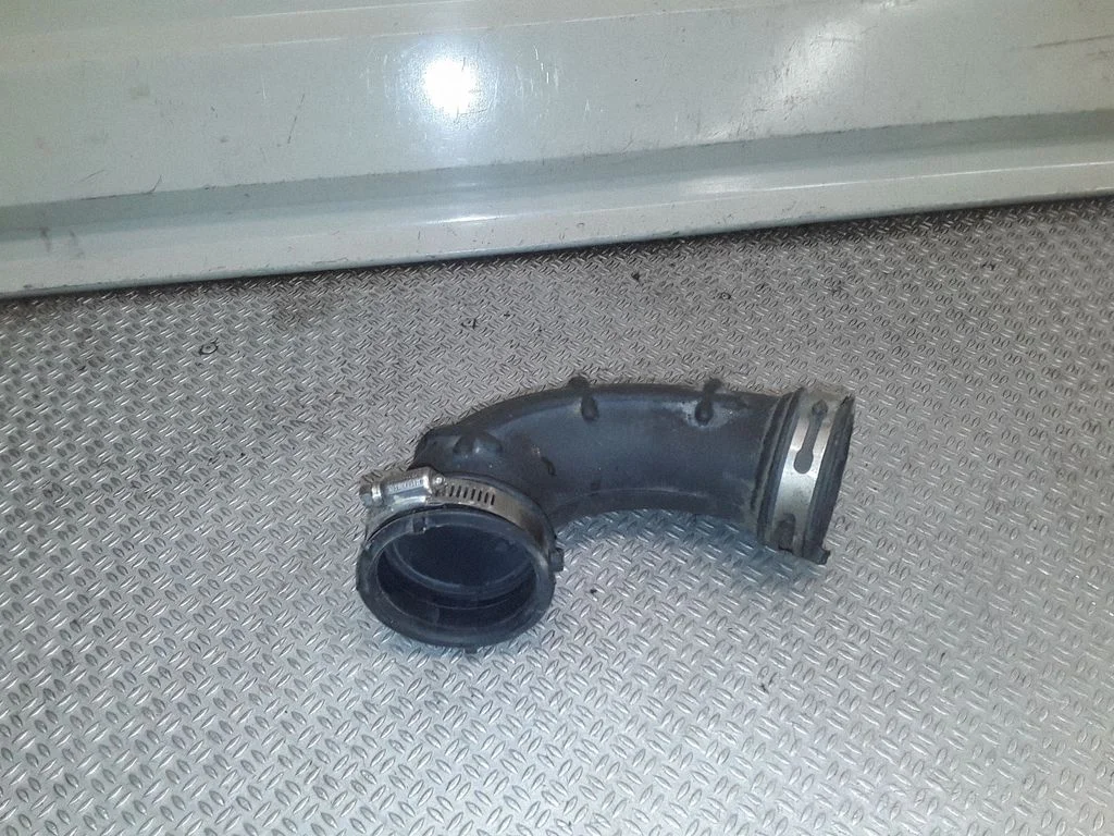 Air intake duct part 25967724 – Chevrolet Volt I (2010-2015)