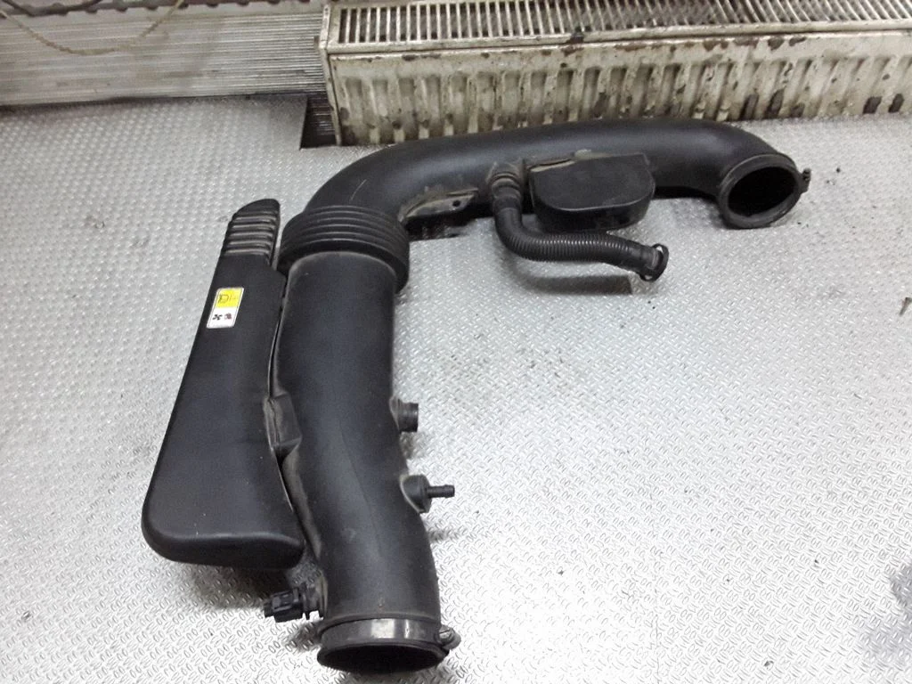 Air intake duct part XW4U9F805BC – Lincoln LS (1998-2006)