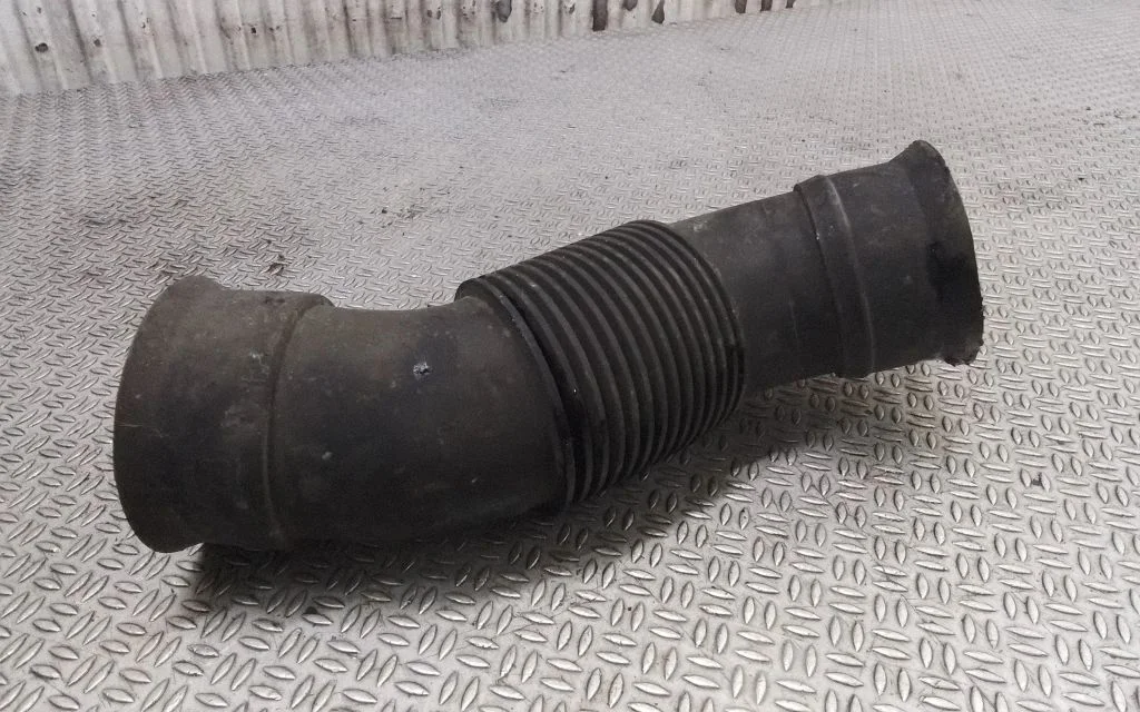 Air intake duct part – Opel Combo C (2001-2011)