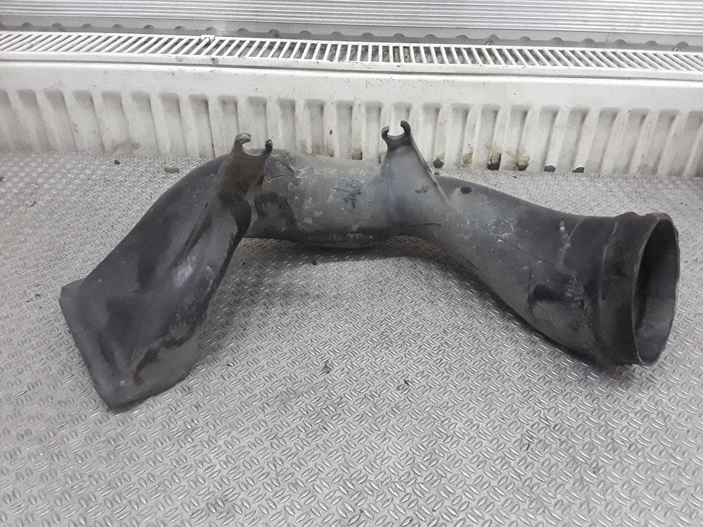 Õhuvõtukanali osa (-d) – Toyota Avensis Verso (2001-2009)