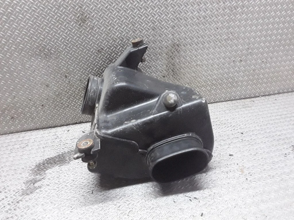 Air intake duct part – Honda HR-V (1998-2005)