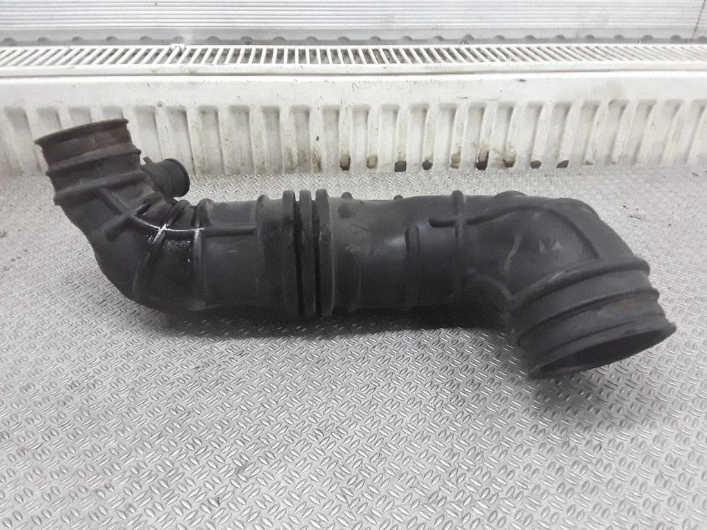 Air intake duct part – KIA Rio (2001-2005)