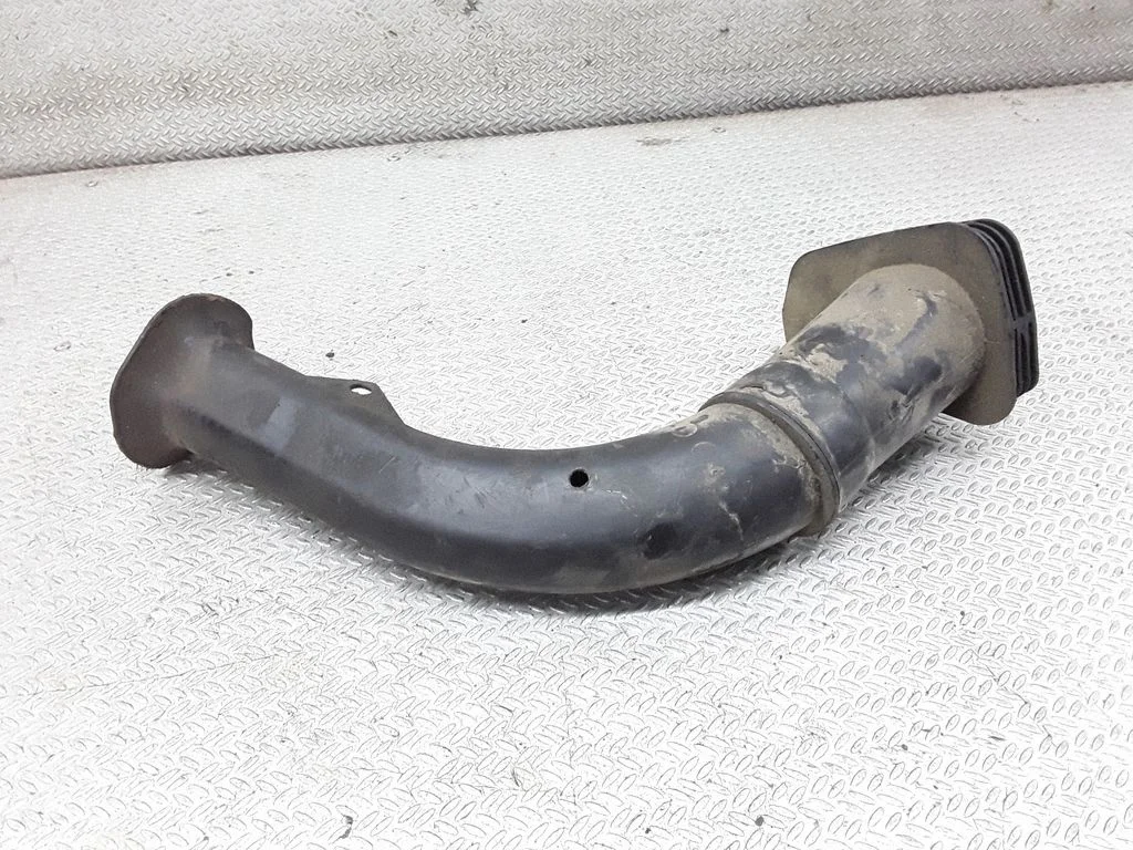 Air intake duct part – Renault Laguna II (2001-2007)