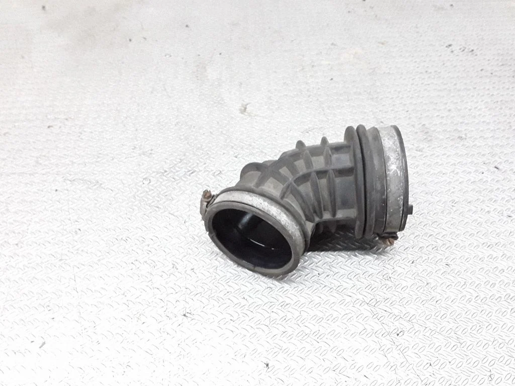 Air intake duct part – Saab 9-5 (1998-2005)